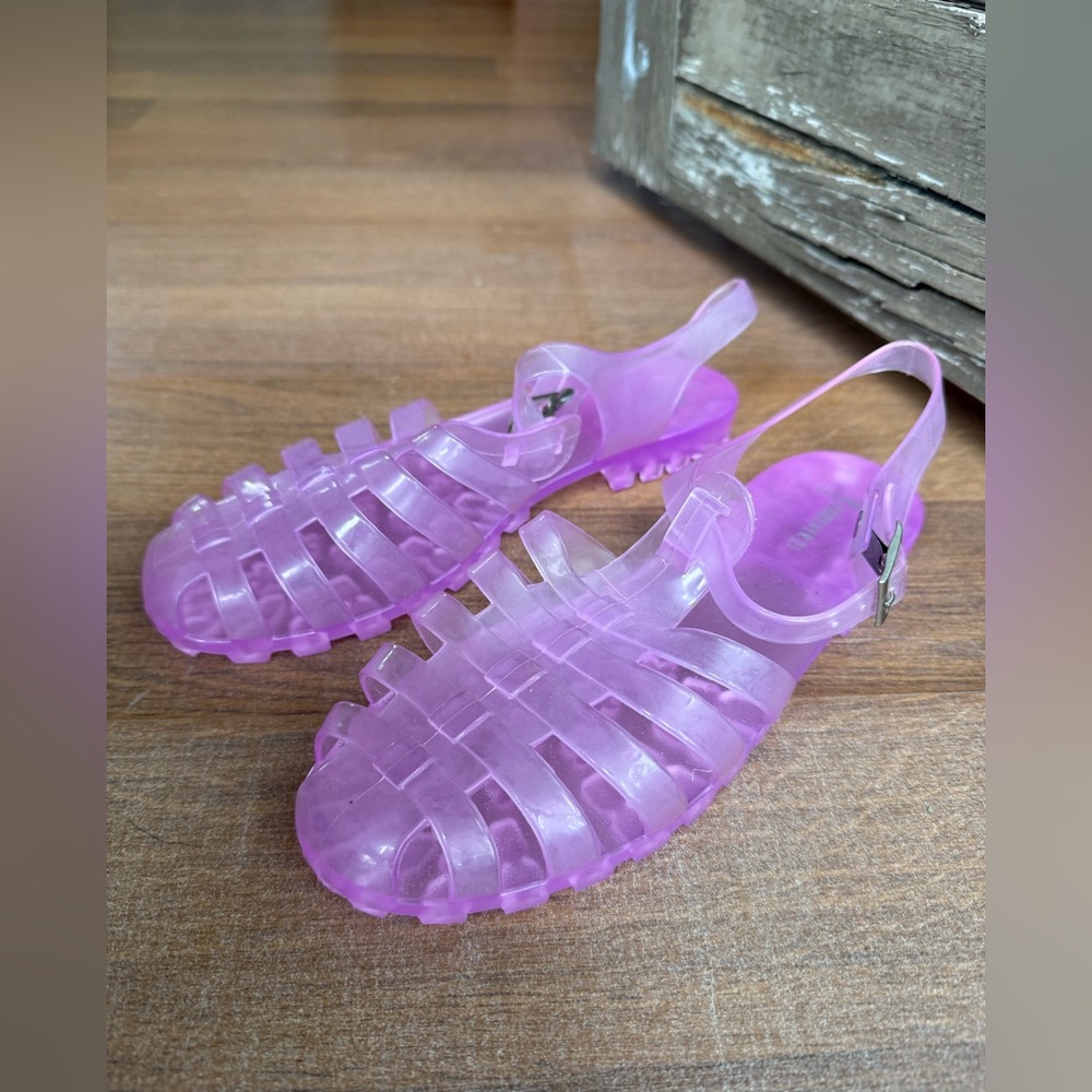 Women’s Pink Jelly Sandals 7
